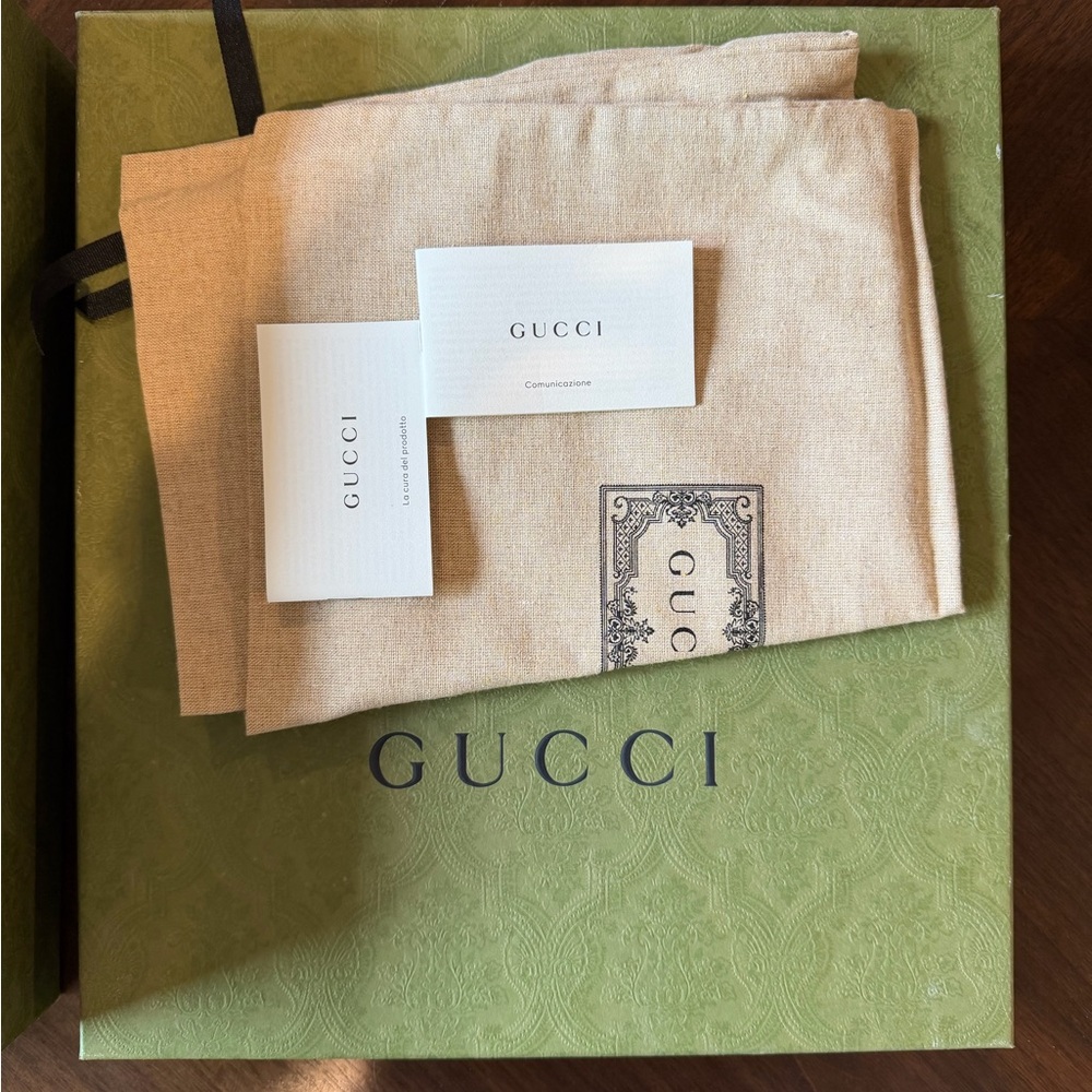 Gucci Apollo White Leather & Beige GG Canvas Platform Lug Lace-Up Boot - Picture 2 of 9